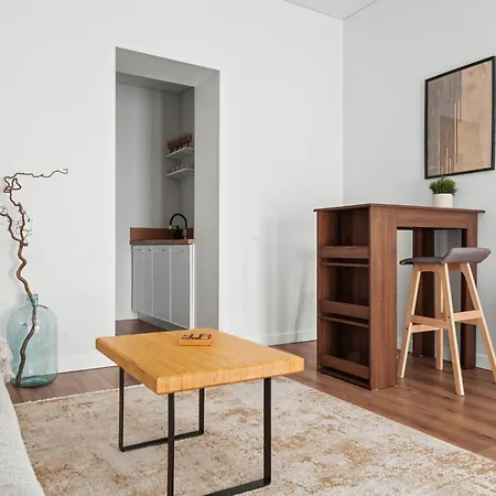 Lejlighed Spacious Near Station *